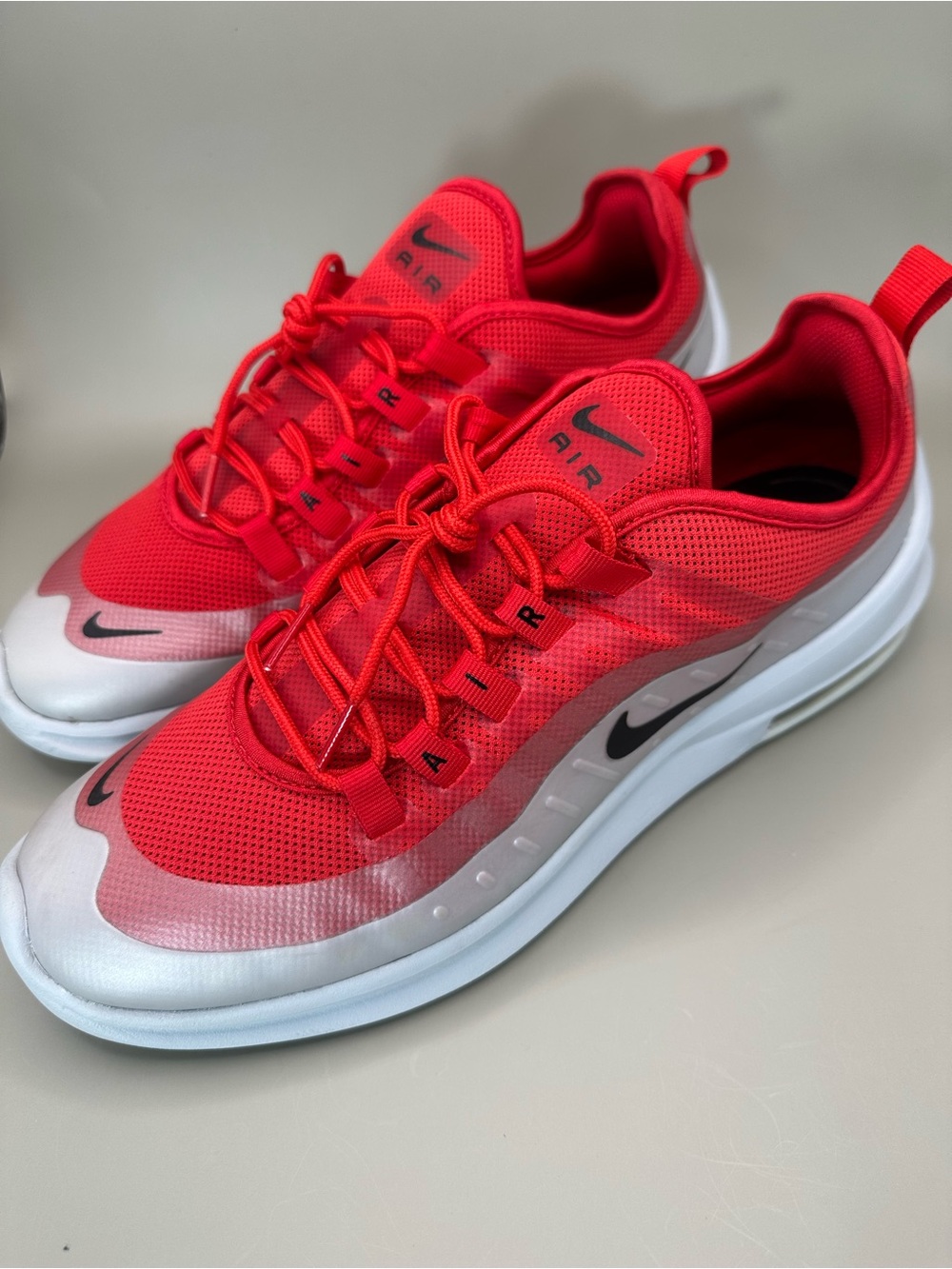 Nike Air Max Axis Men’s Size 11 University Red Silver Sneakers AA2146 600.
